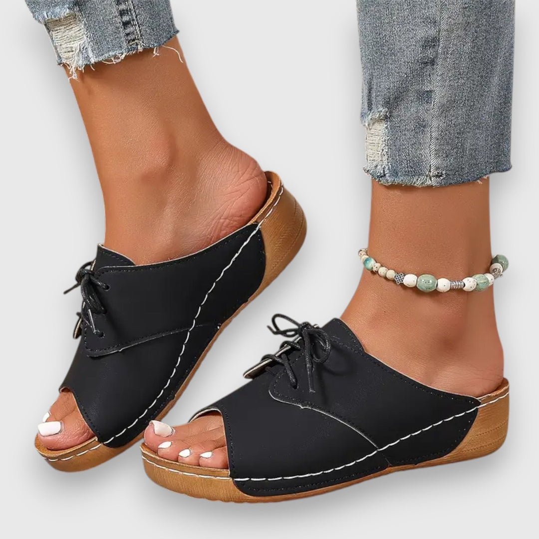 Saskia – Vintage stylové sandály