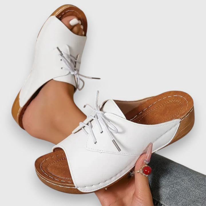 Saskia – Vintage stylové sandály