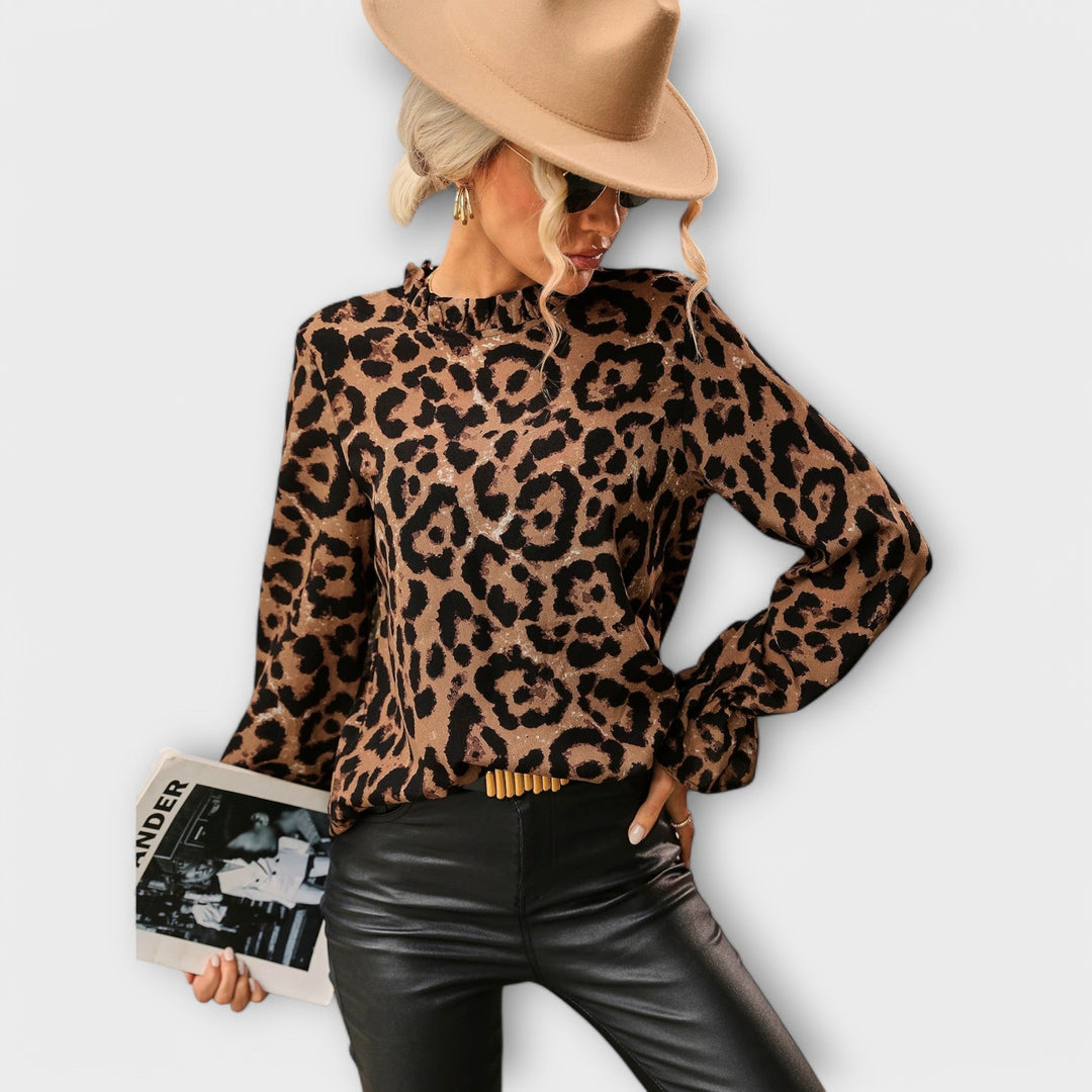 Kayla – Halenka s leopardím vzorem a plisovaným límcem