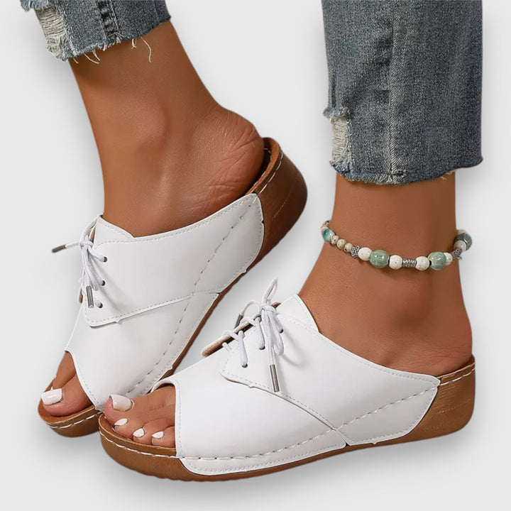 Saskia – Vintage stylové sandály