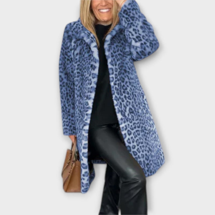 Amara – Kabát s leopardím vzorem