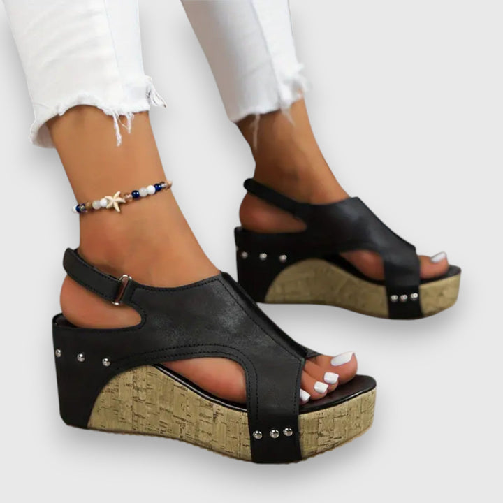 Mia – Vintage sandály na platformě