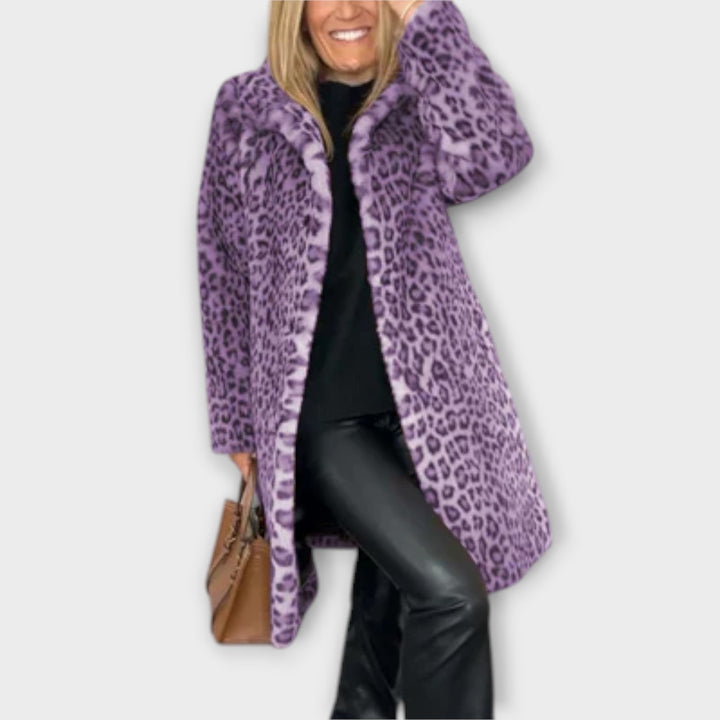 Amara – Kabát s leopardím vzorem