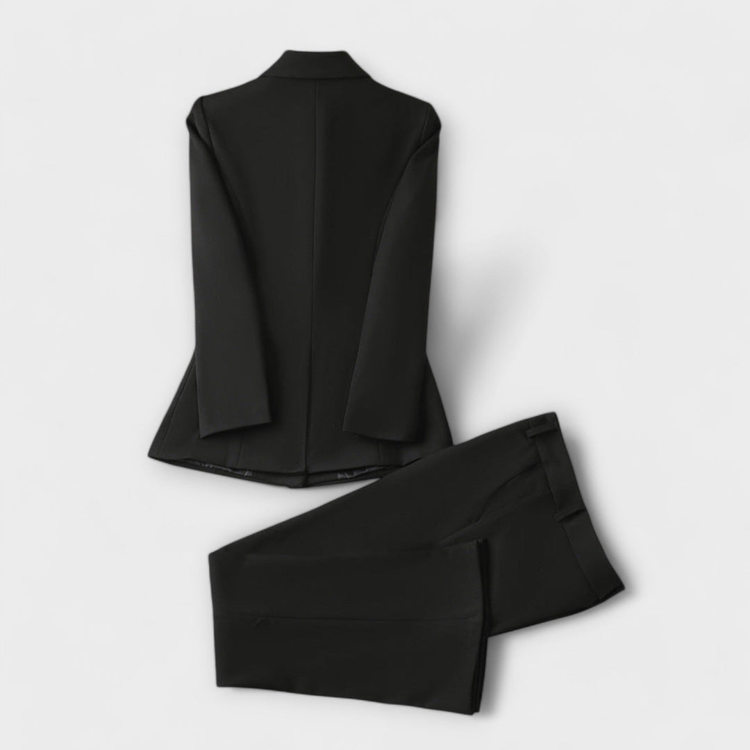 Emma – Dámský komplet sako a kalhoty pro moderní eleganci