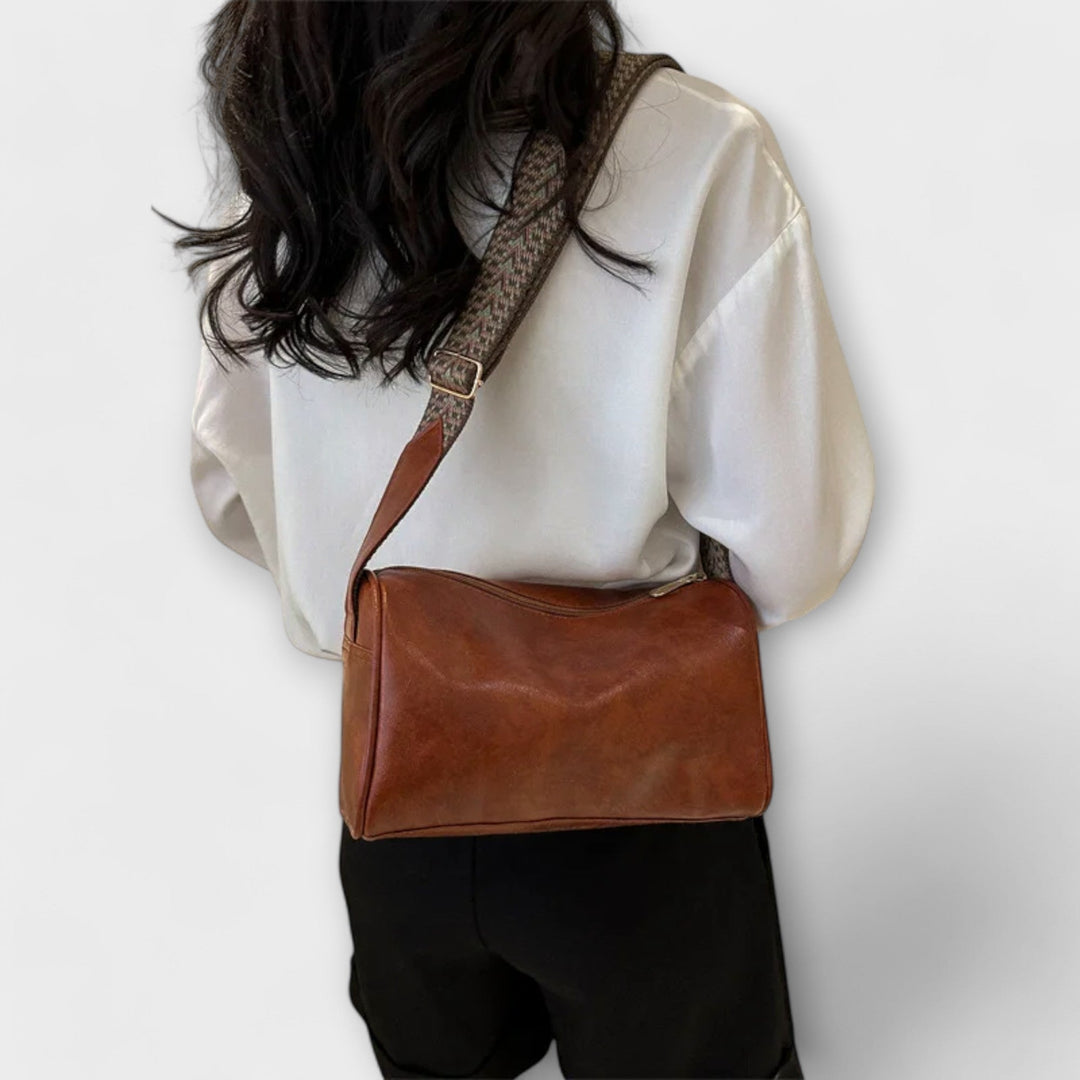 Cécile – Vintage crossbody kabelka