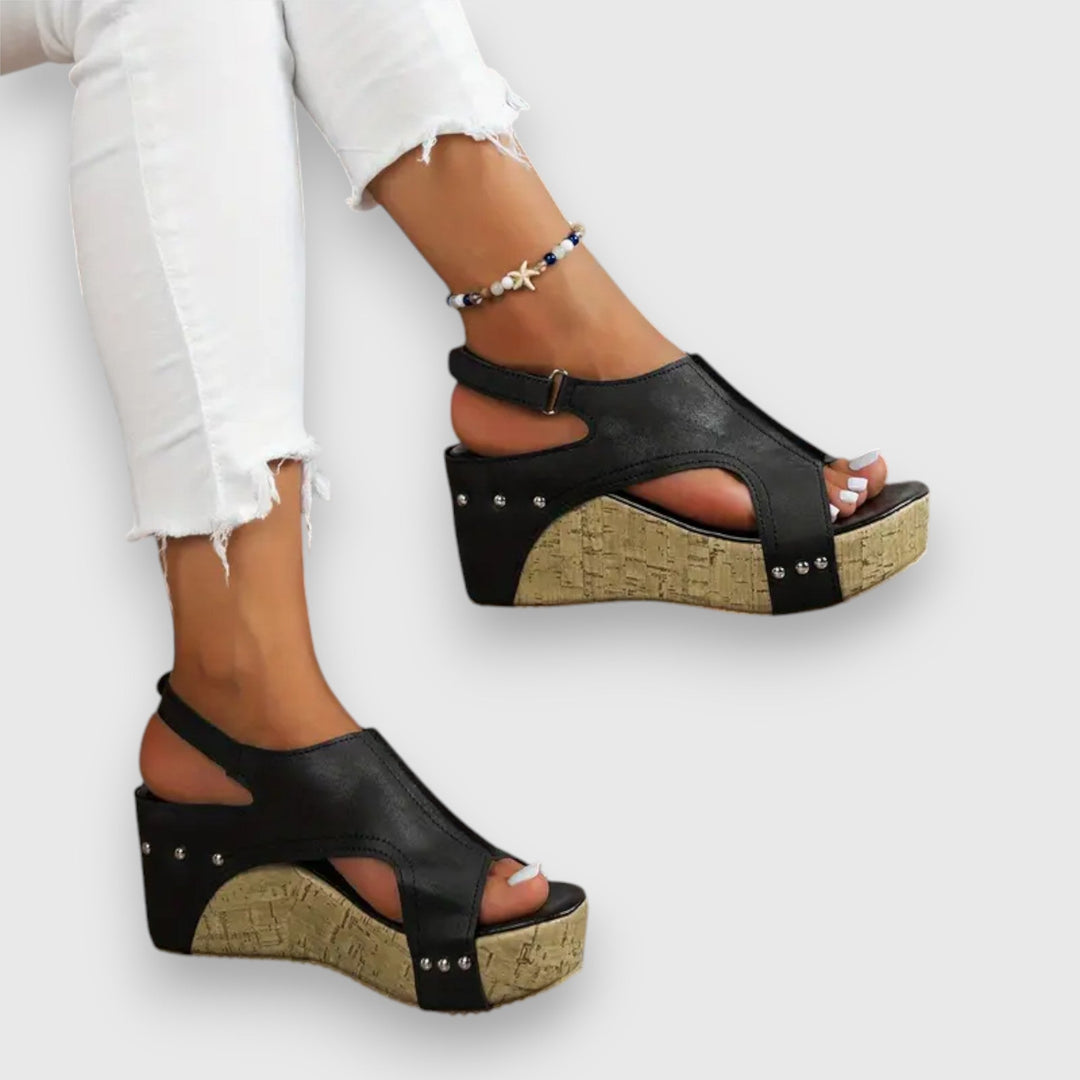 Mia – Vintage sandály na platformě