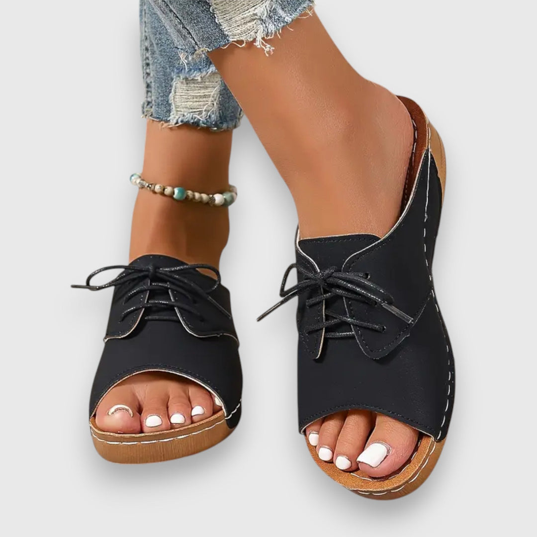 Saskia – Vintage stylové sandály