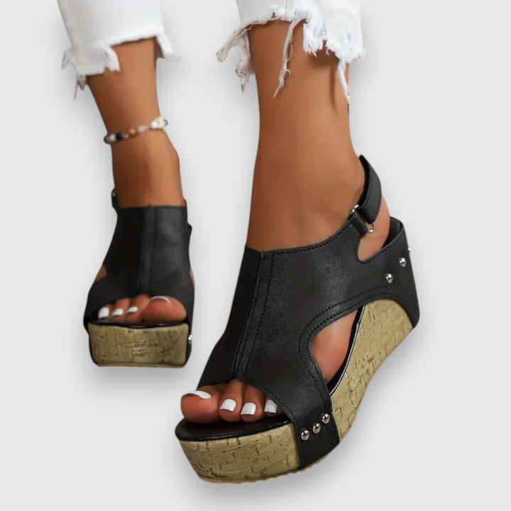 Mia – Vintage sandály na platformě